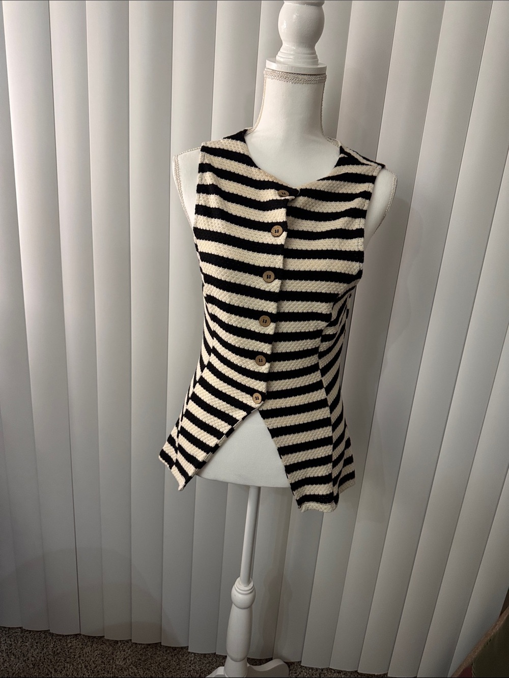 Maeve Black and Cream Striped Button-Front Knit Tank
